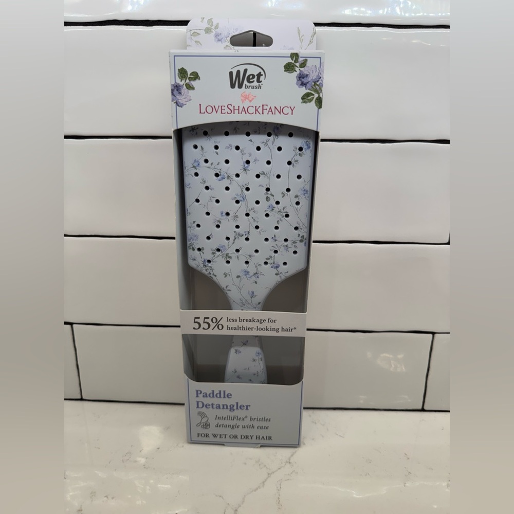 Wet Brush x LoveShackFancy Paddle
Detangler Hair Brush - English Ivy - Blue